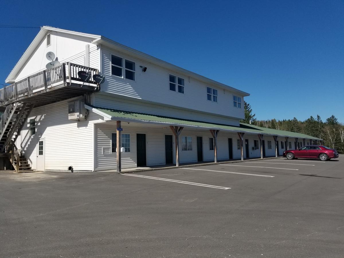 The Brookside Inn Ludlow Exterior photo